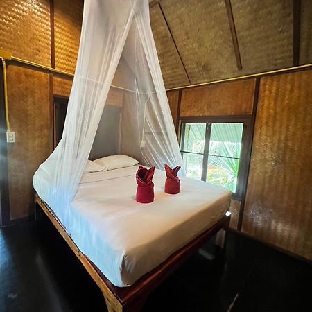 Khaosok Bamboo Huts Resort Khao Sok National Park Luaran gambar