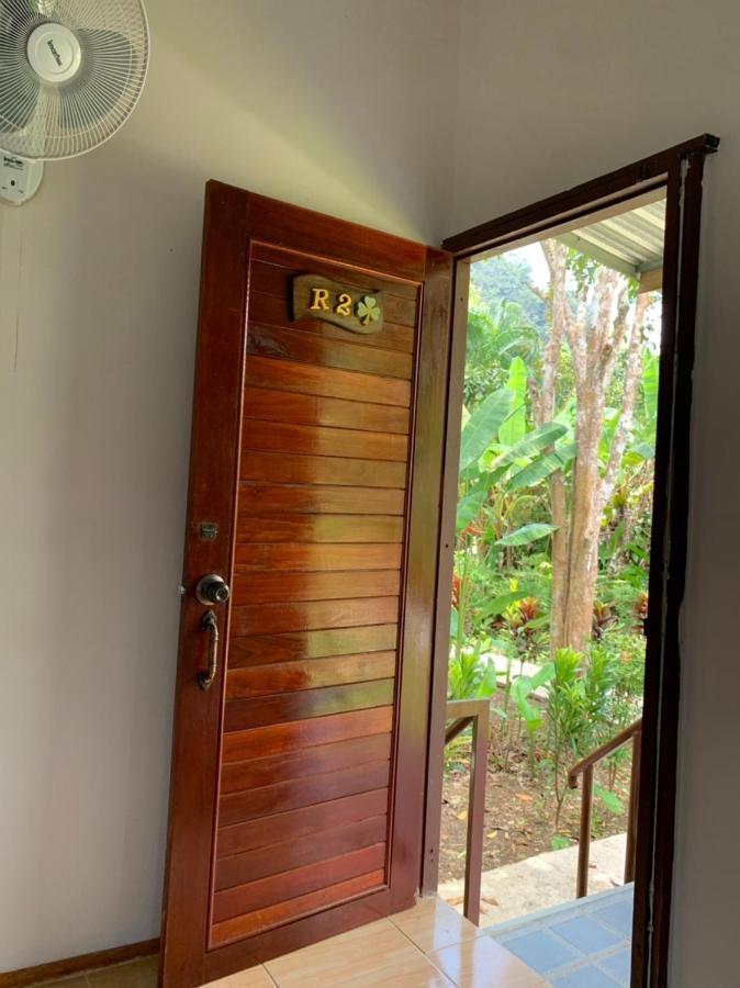 Khaosok Bamboo Huts Resort Khao Sok National Park Luaran gambar